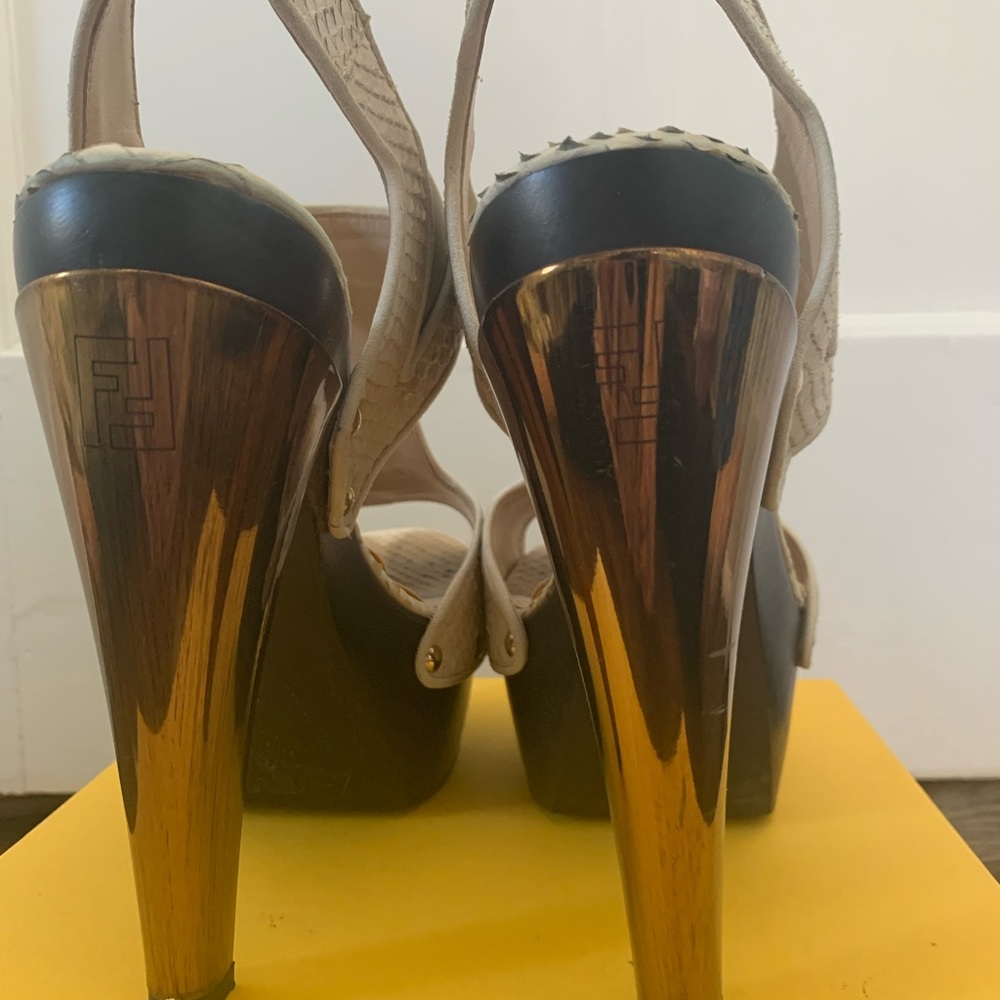 Authentic FENDI - Picture 4 of 6
